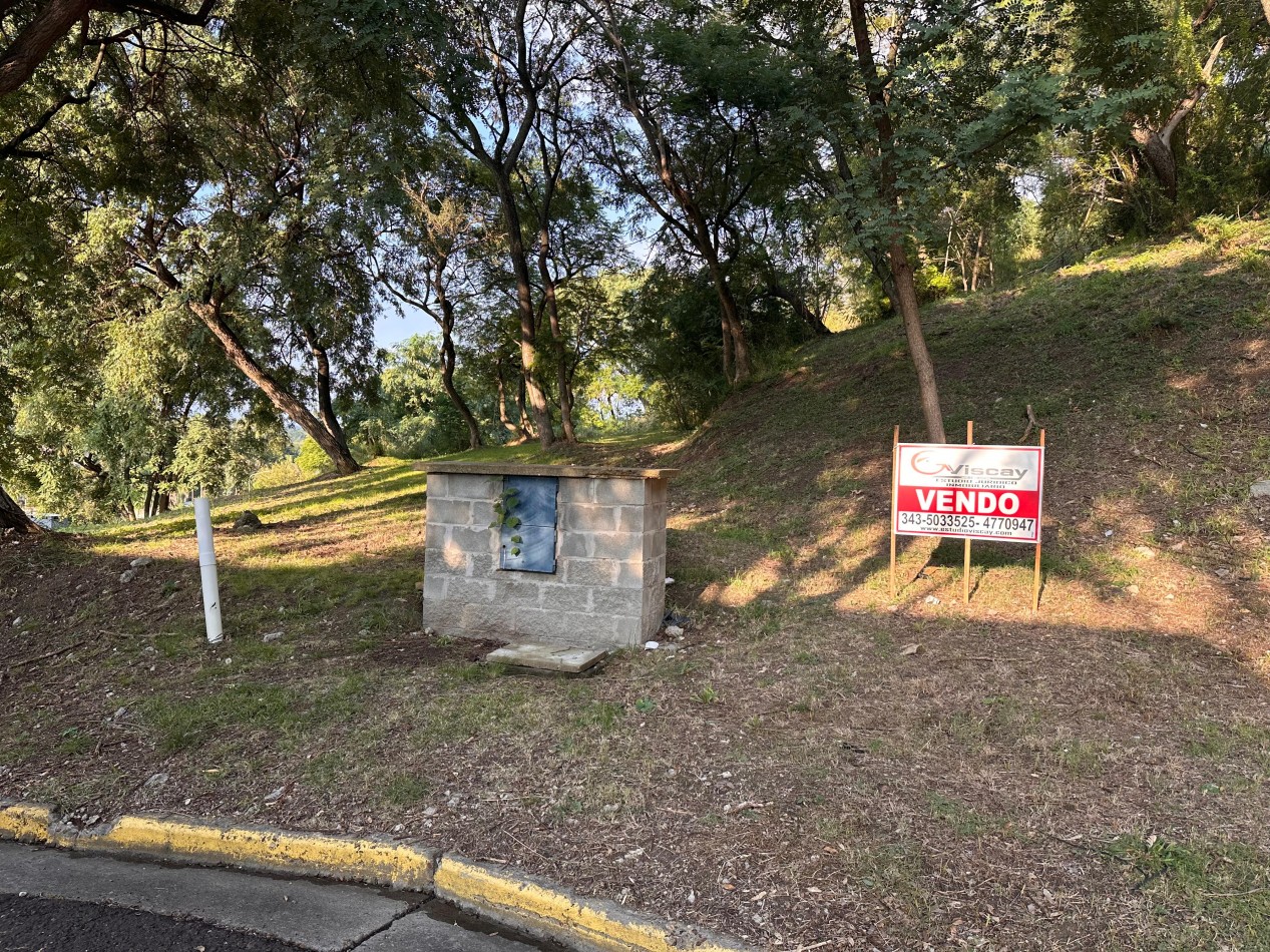VENDO LOTE EN PUERTO URQUIZA 1.200 M2 U$D 120.000