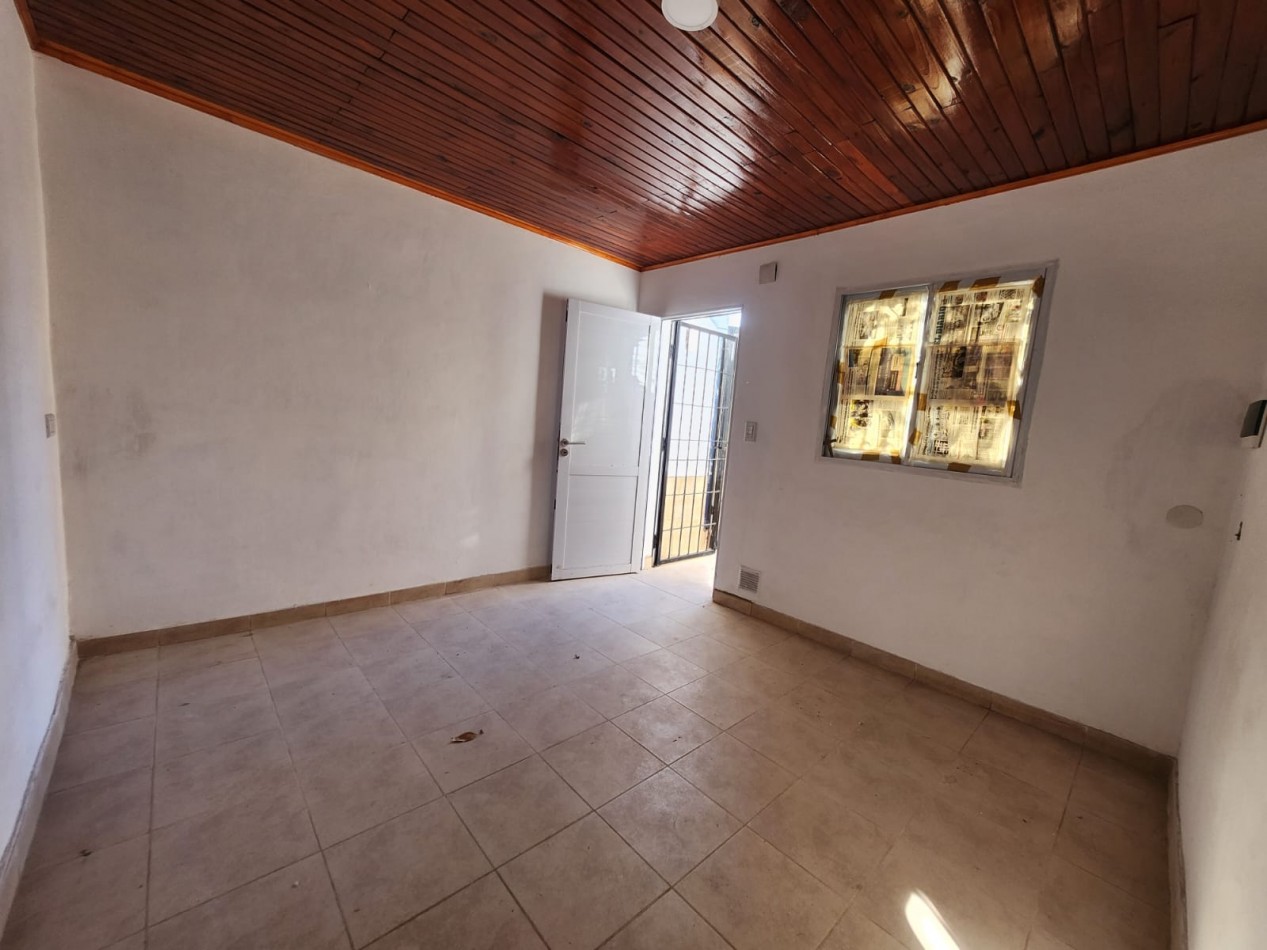 ALQUILO CASA 2 DORMITORIOS EN CALLE VICTORIA $350.000 FINAL
