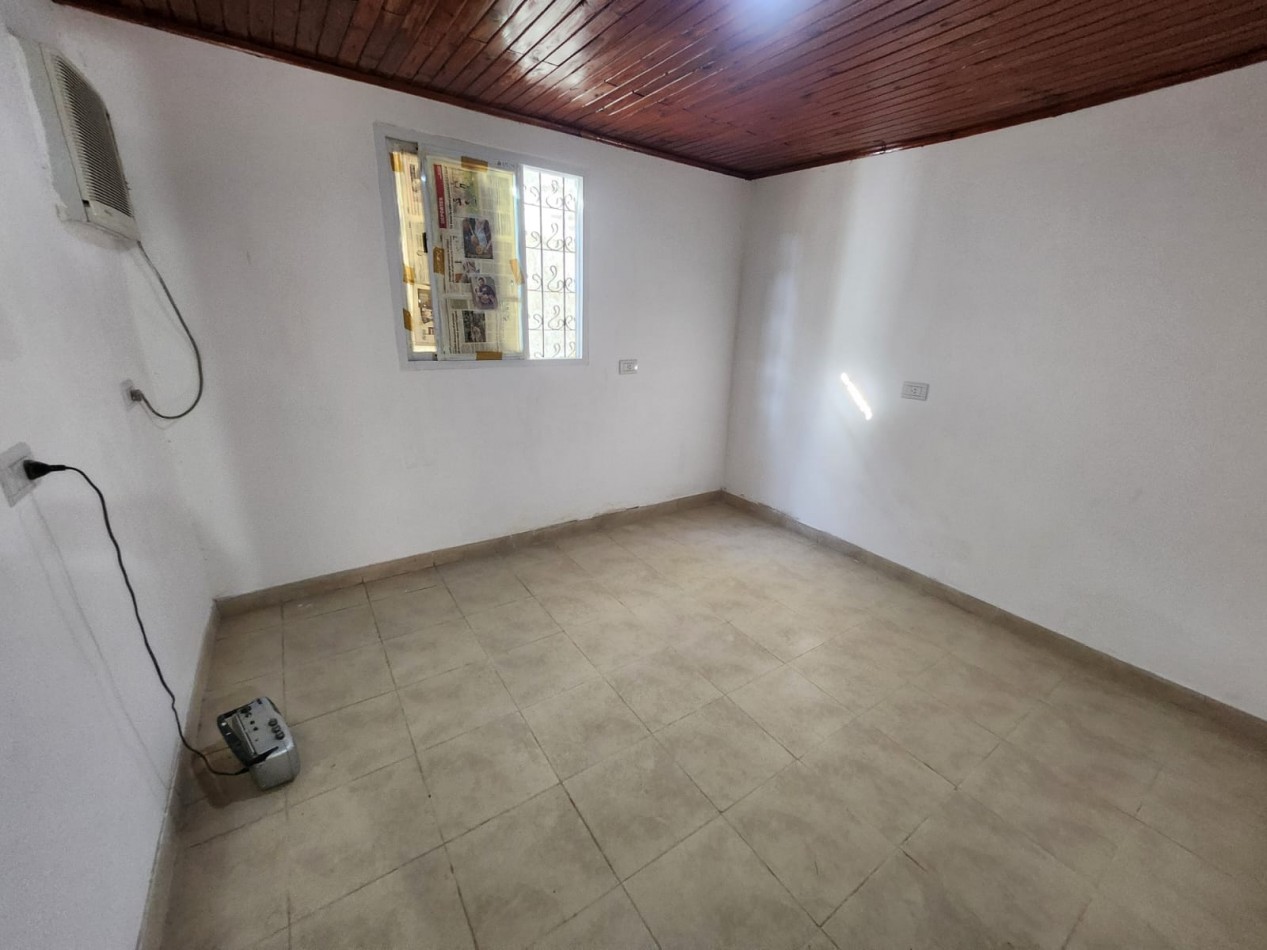 ALQUILO CASA 2 DORMITORIOS EN CALLE VICTORIA $350.000 FINAL