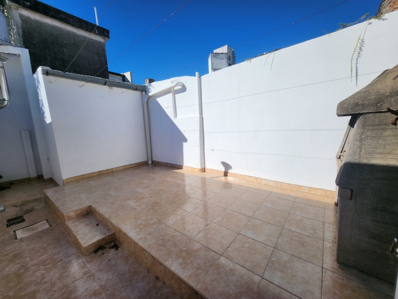 ALQUILO CASA 2 DORMITORIOS EN CALLE VICTORIA $350.000 FINAL