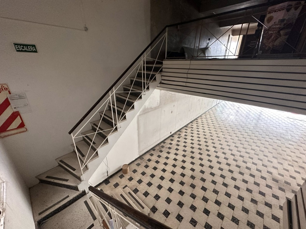 VENDO IMPORTANTE LOCAL COMERCIAL CENTRICO