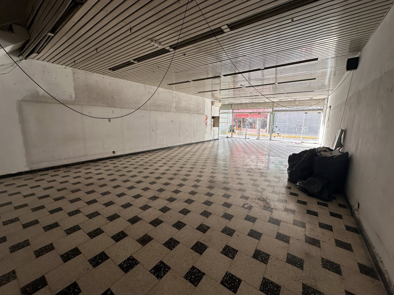 VENDO IMPORTANTE LOCAL COMERCIAL CENTRICO