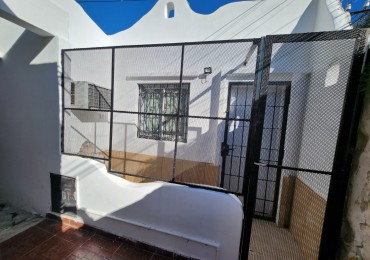ALQUILO CASA 2 DORMITORIOS EN CALLE VICTORIA $350.000 FINAL 