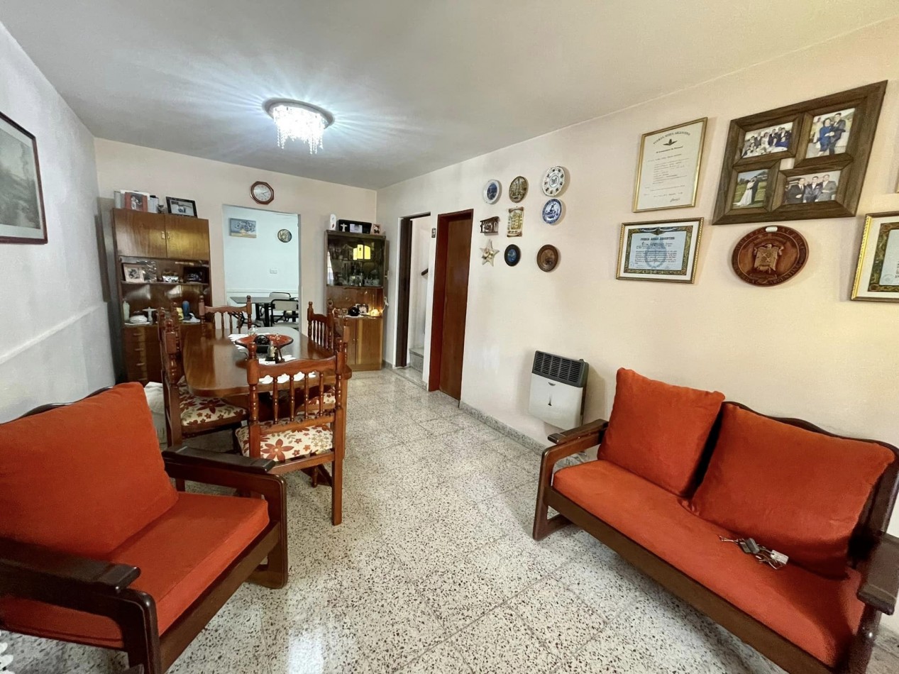 VENDO HERMOSA CASA 3 DORM ZONA CLUB PATRONATO