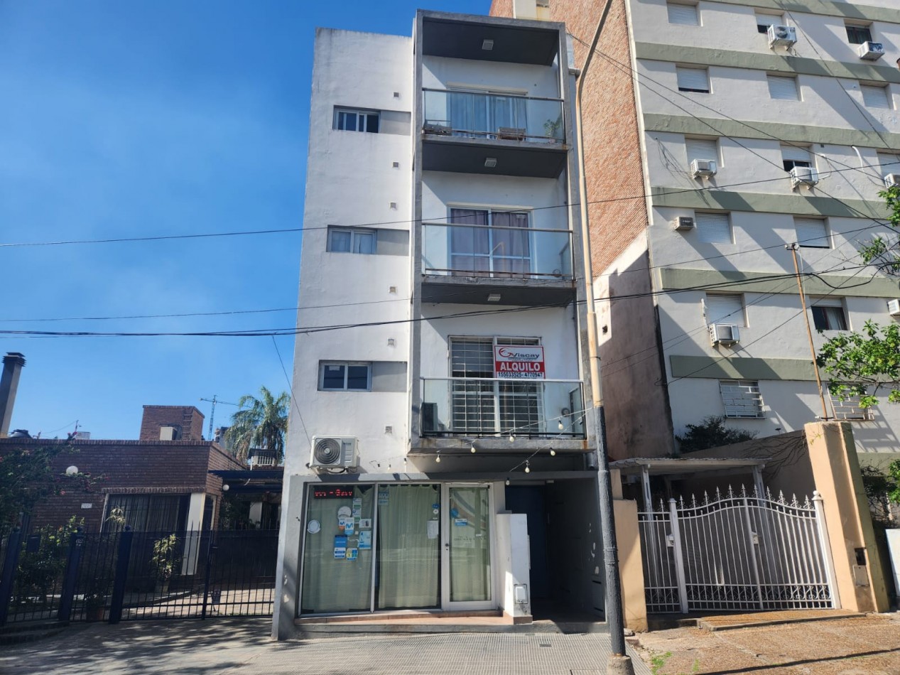 ALQUILO MONOAMBIENTE ZONA CENTRO/PARQUE $180.000+EXP+IMP