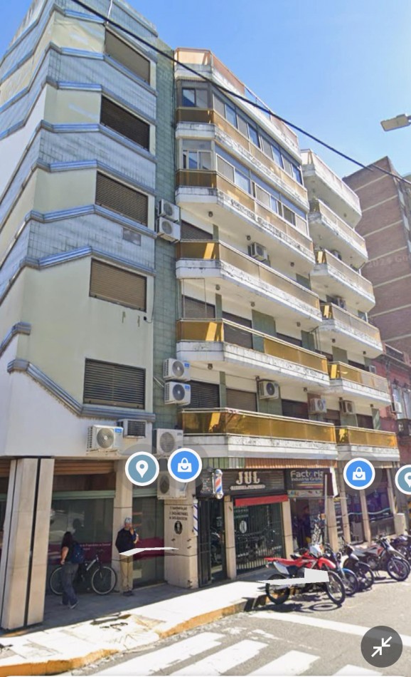 VENDO DEPTO 3 DORM. COCHERA. BAULERA. CENTRICO