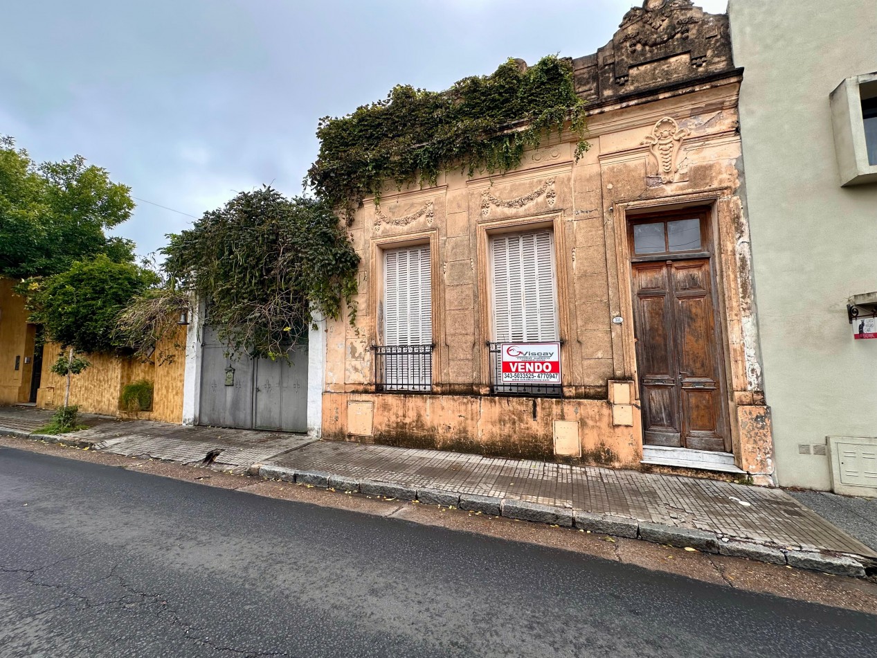 VENDO CASA A RECICLAR ZONA CASA DE GOBIERNO 