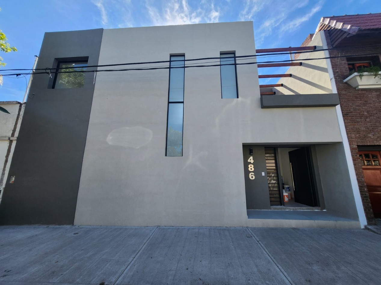 ALQUILO CASA ZONA CENTRO 2 DORMITORIOS, 2 BAÑOS $900.000 FINALES