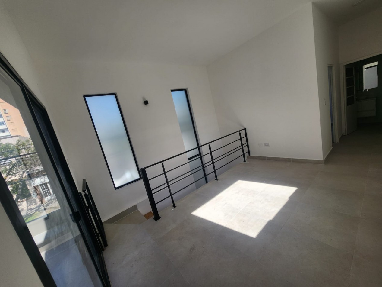 ALQUILO CASA ZONA CENTRO 2 DORMITORIOS, 2 BAÑOS $900.000 FINALES