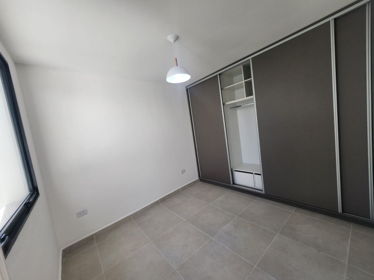 ALQUILO CASA ZONA CENTRO 2 DORMITORIOS, 2 BAÑOS $900.000 FINALES
