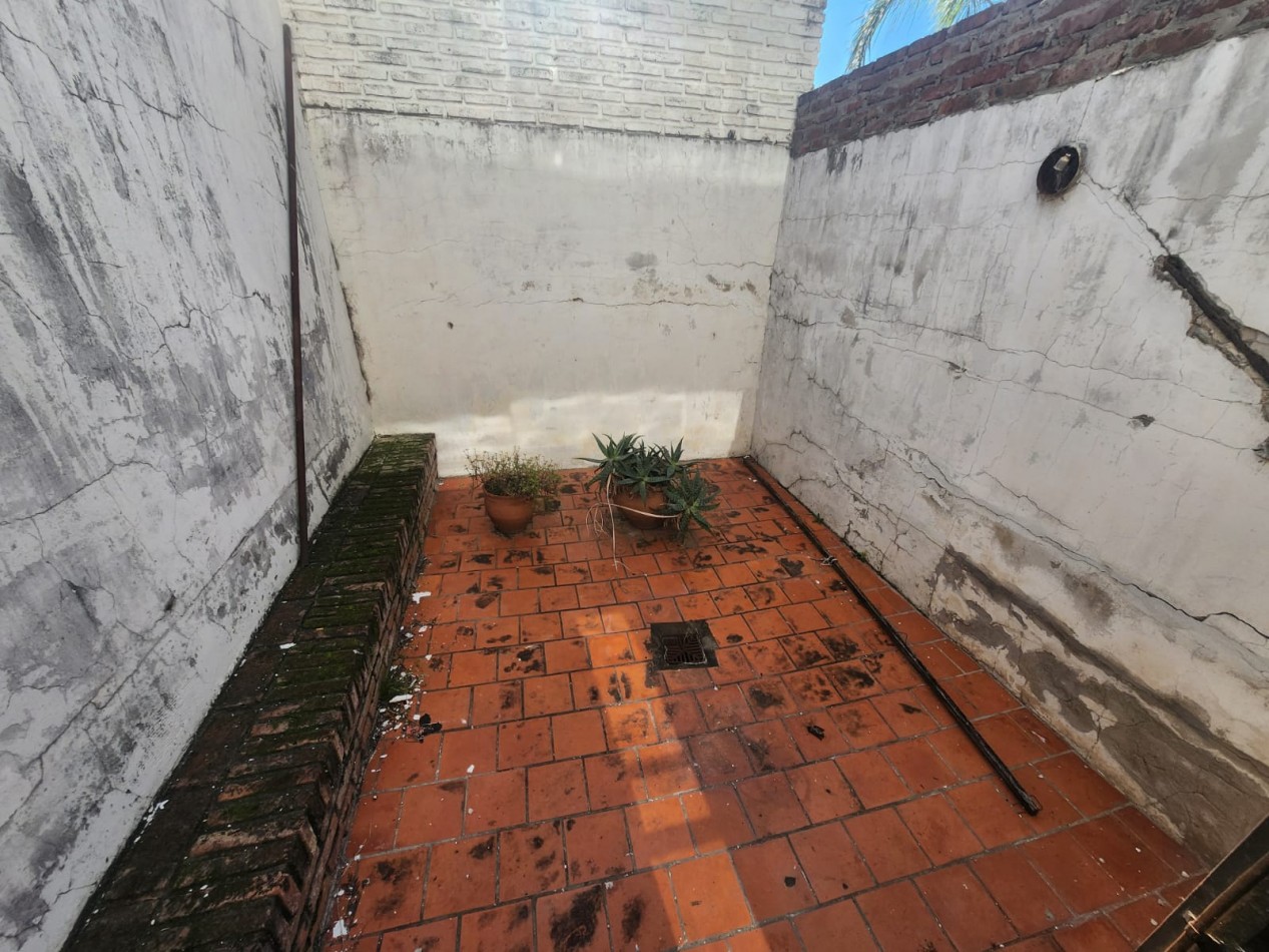 ALQUILO DEPTO 1 DORMITORIO $380.000 FINAL. ZONA CENTRO. EDIFICIO CON QUINCHO Y PILETA