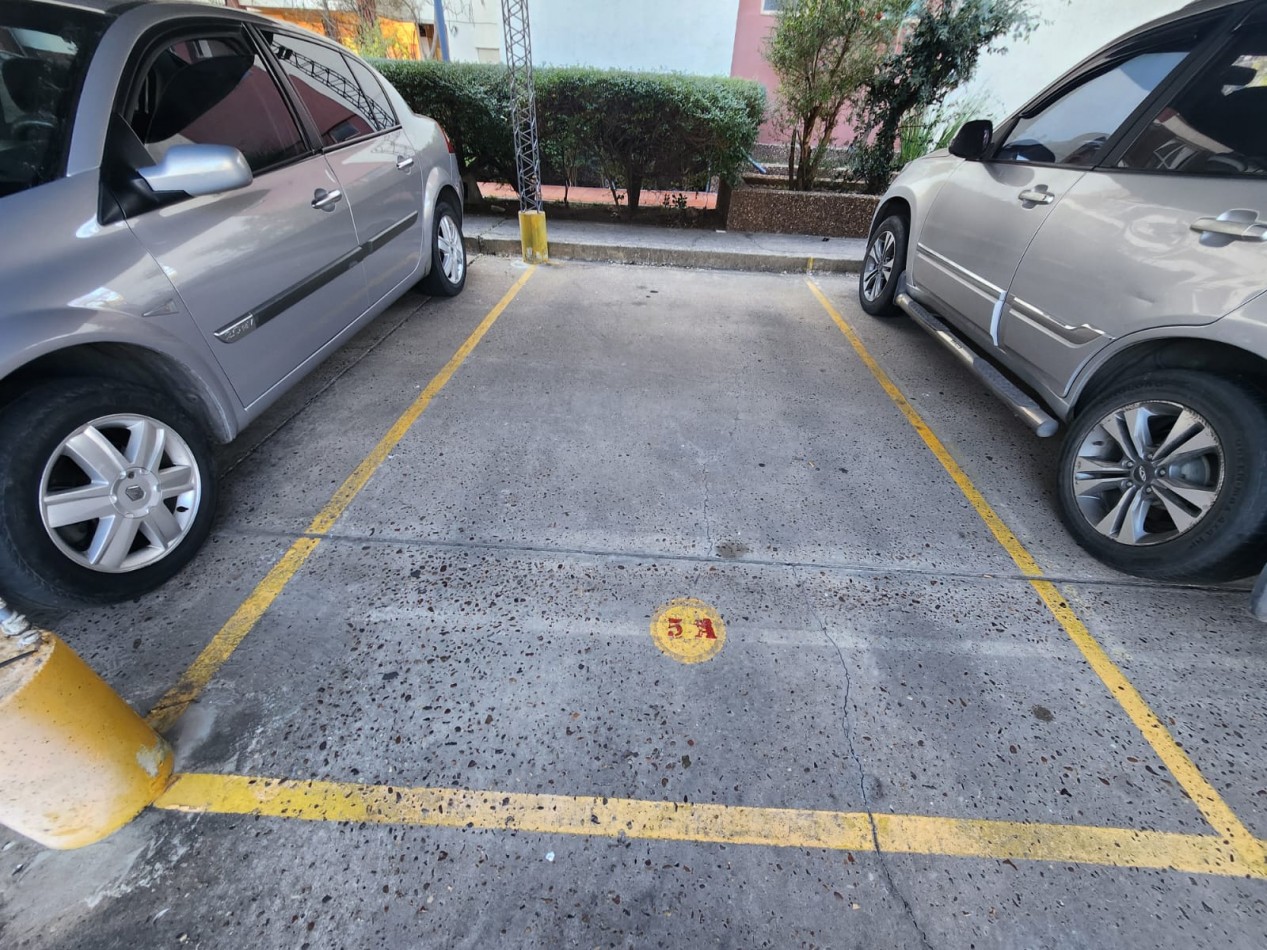 ALQUILO DEPTO 2 DORMITORIOS CON COCHERA $450.000+EXPENSAS+ IMPUESTOS