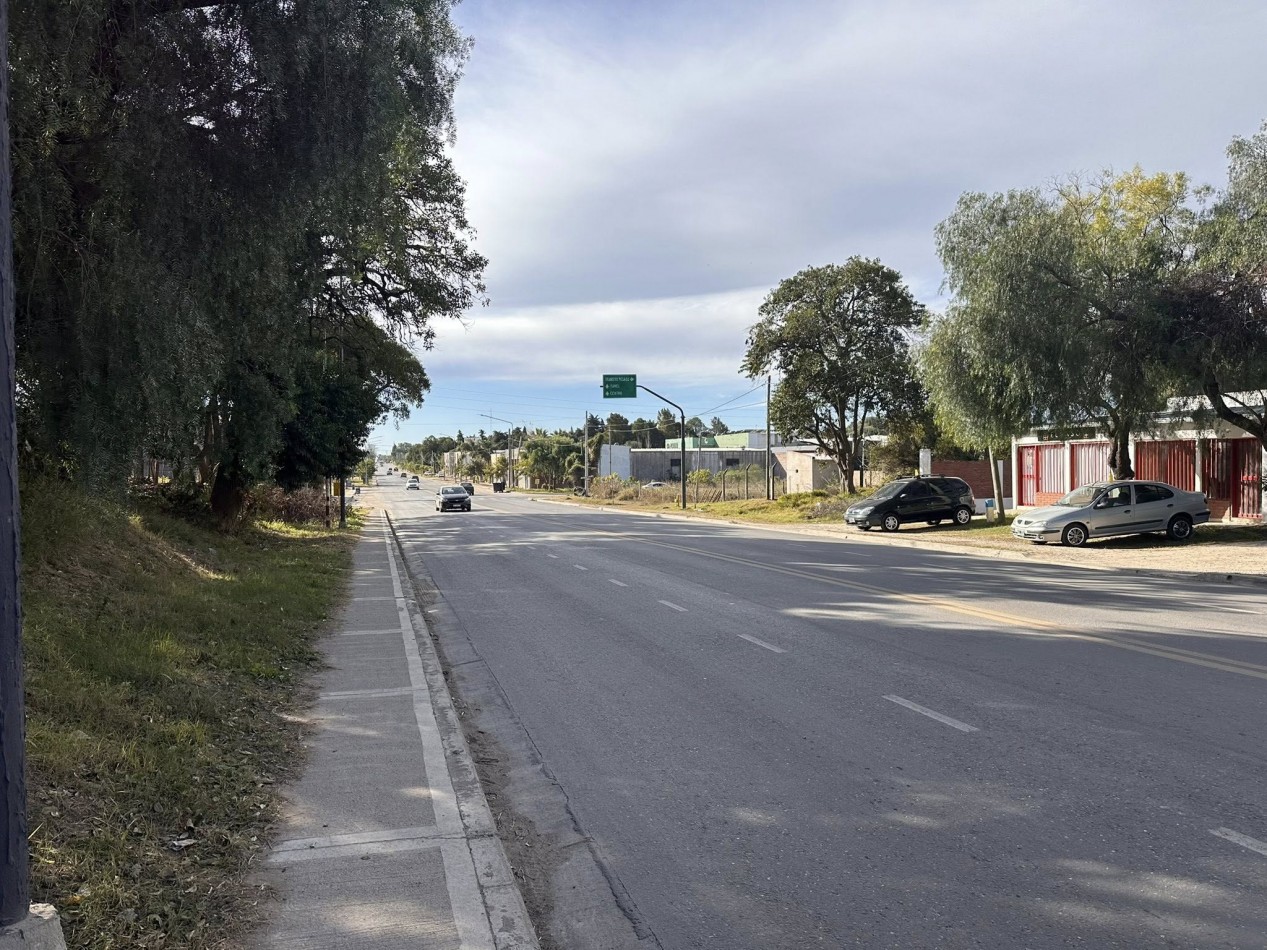 VENDO TERRENO SOBRE AV. ZANNI A METROS DE BALBIN