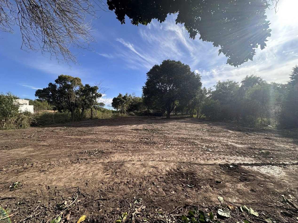 VENDO TERRENO SOBRE AV. ZANNI A METROS DE BALBIN