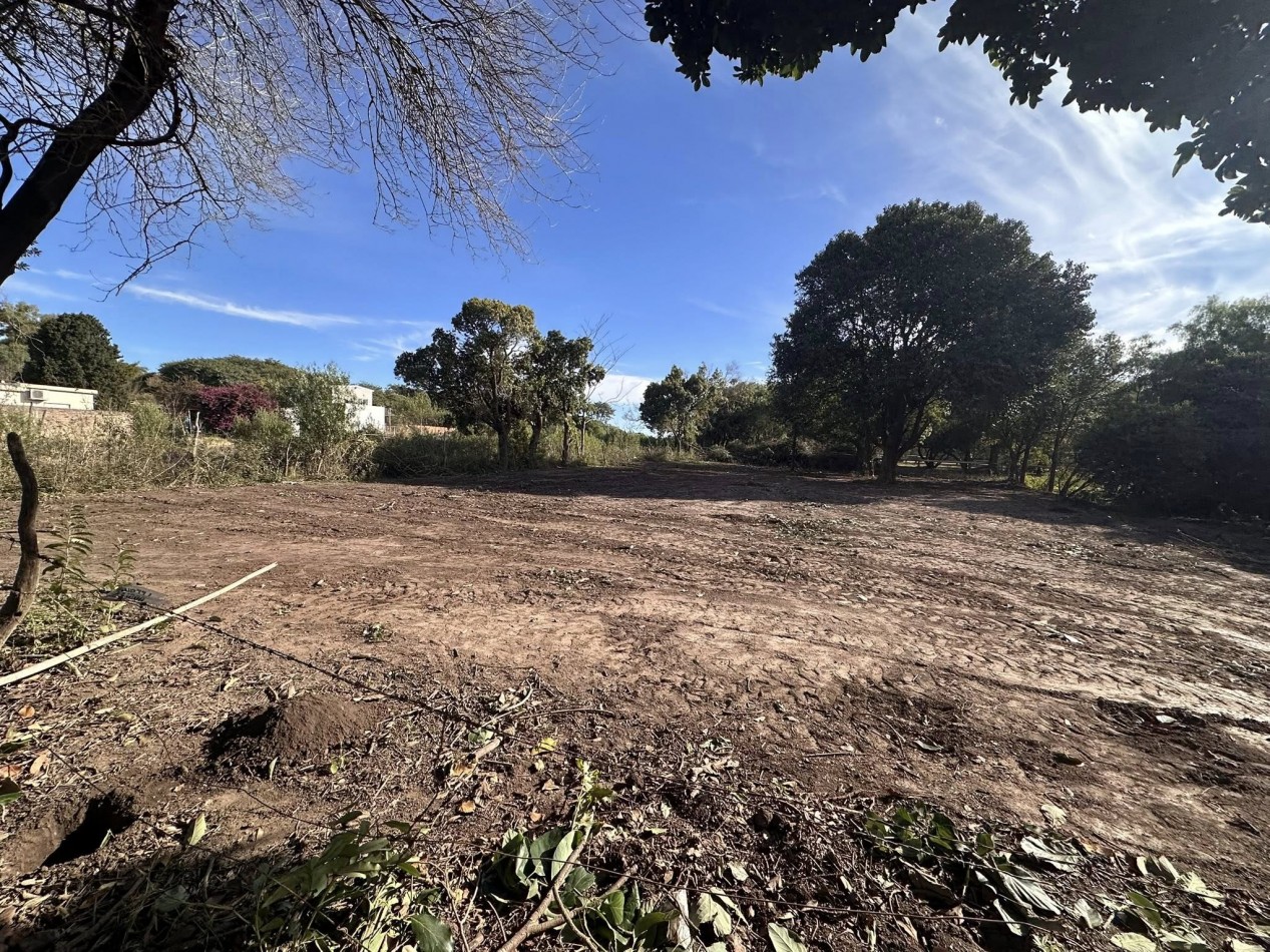 VENDO TERRENO SOBRE AV. ZANNI A METROS DE BALBIN
