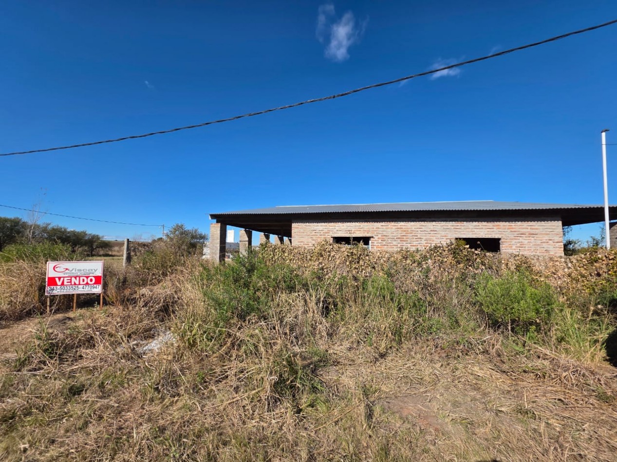 OPORTUNIDAD! VENDO LOTE CON CASA A TERMINAR U$S 16.000.-