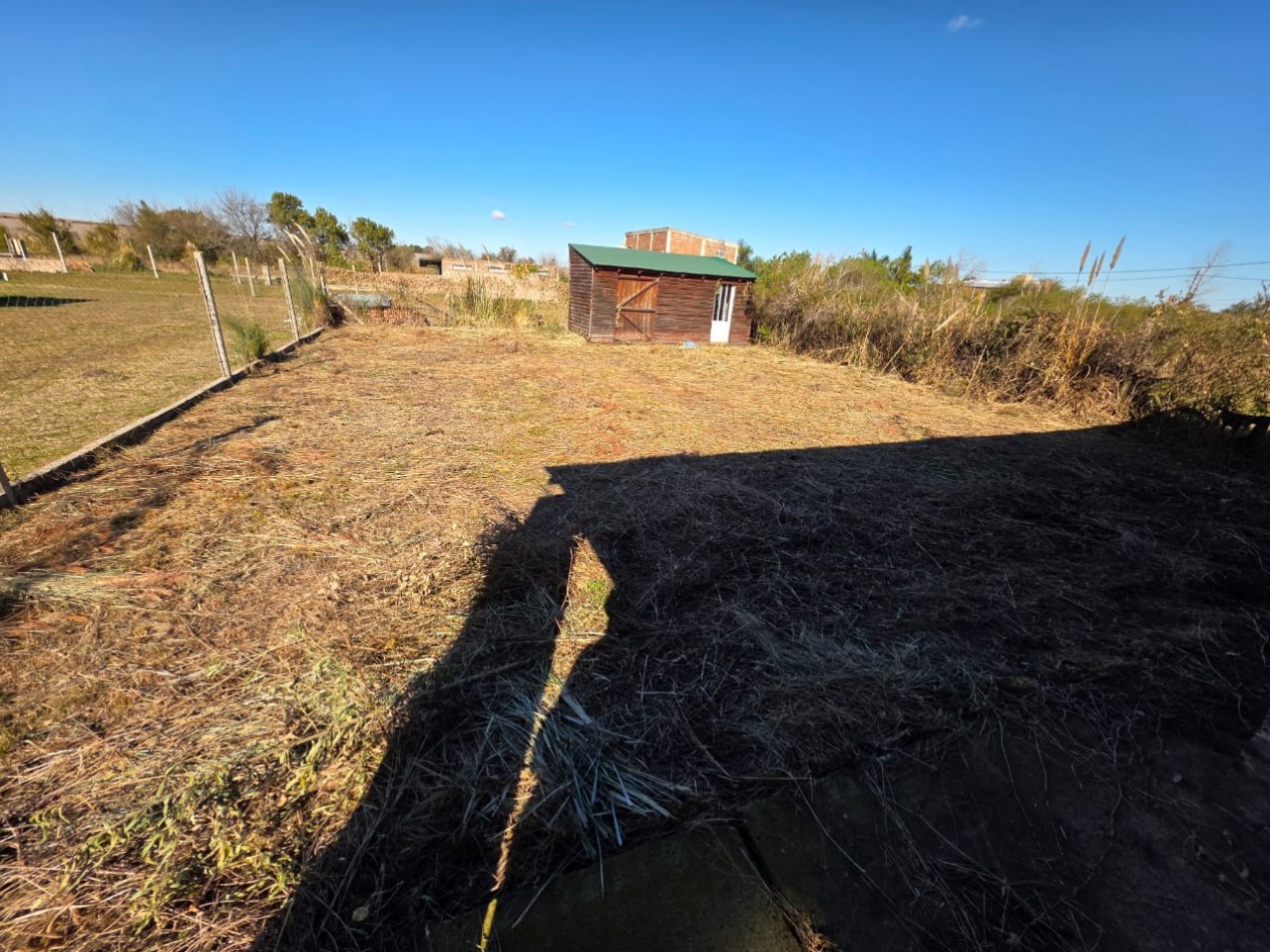 OPORTUNIDAD! VENDO LOTE CON CASA A TERMINAR U$S 16.000.-