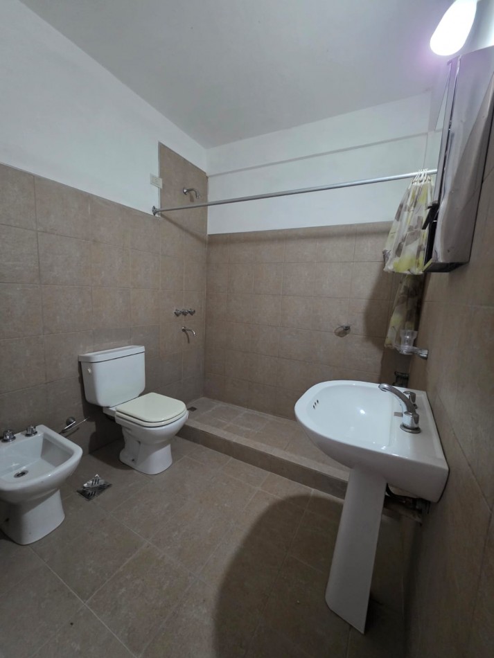 ALQUILO LOCAL EN AV. NEWBERY $290.000 FINAL