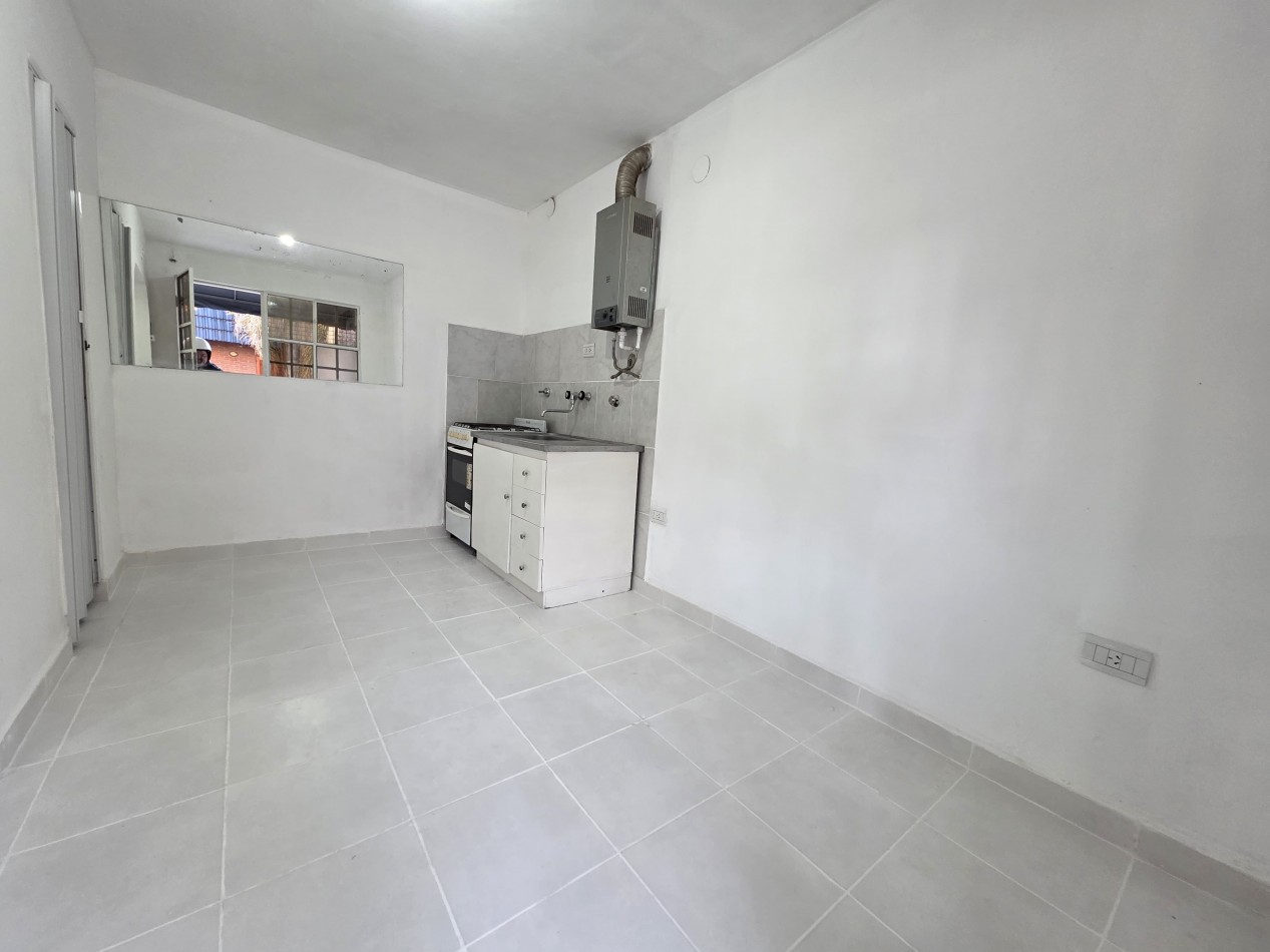VENDO MONOAMBIENTE ZONA PARQUE U$S 37.000