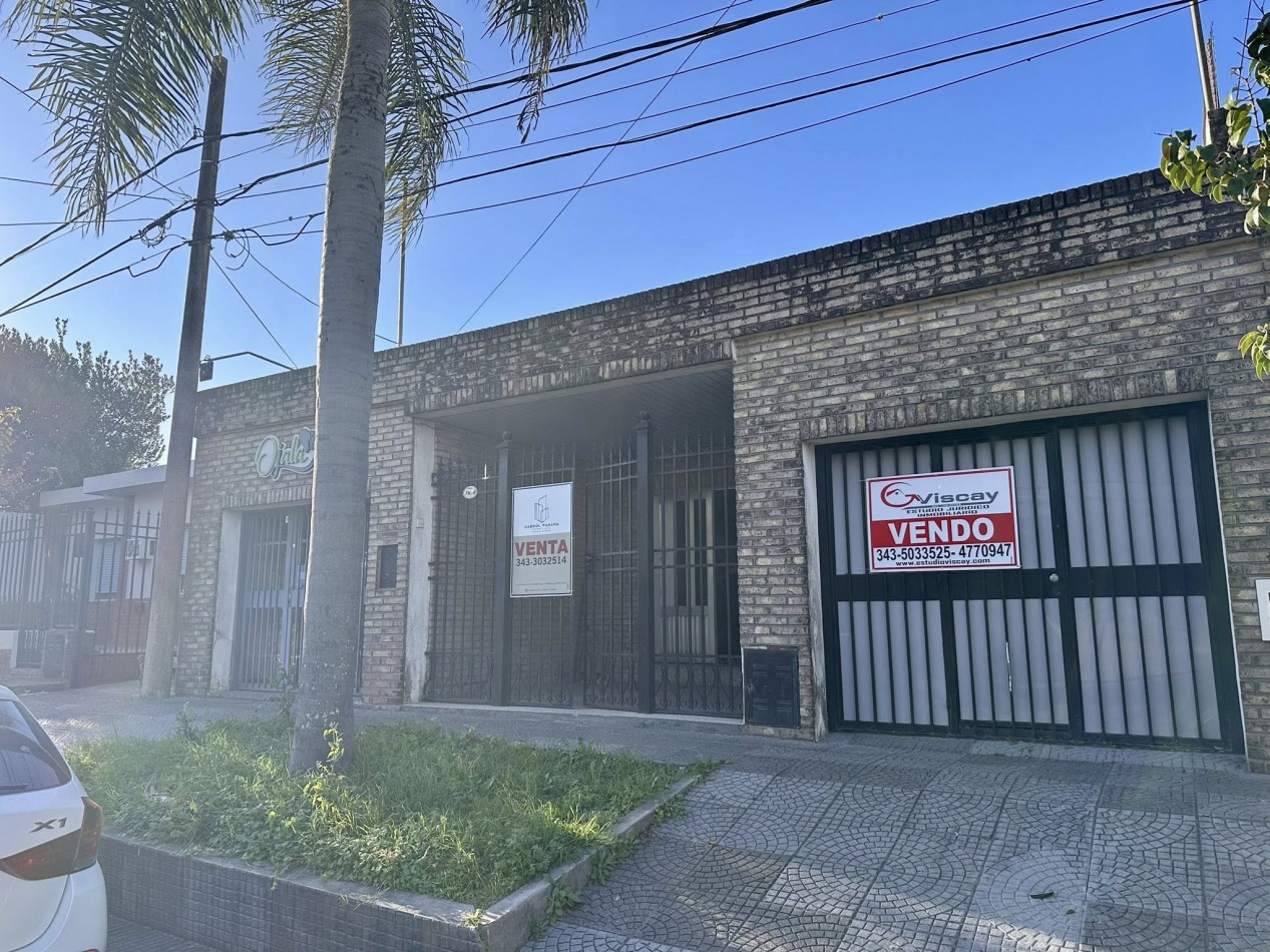 VENDO CASA 2 DORM, 2 COCHERAS. QUINCHO Y PILETA