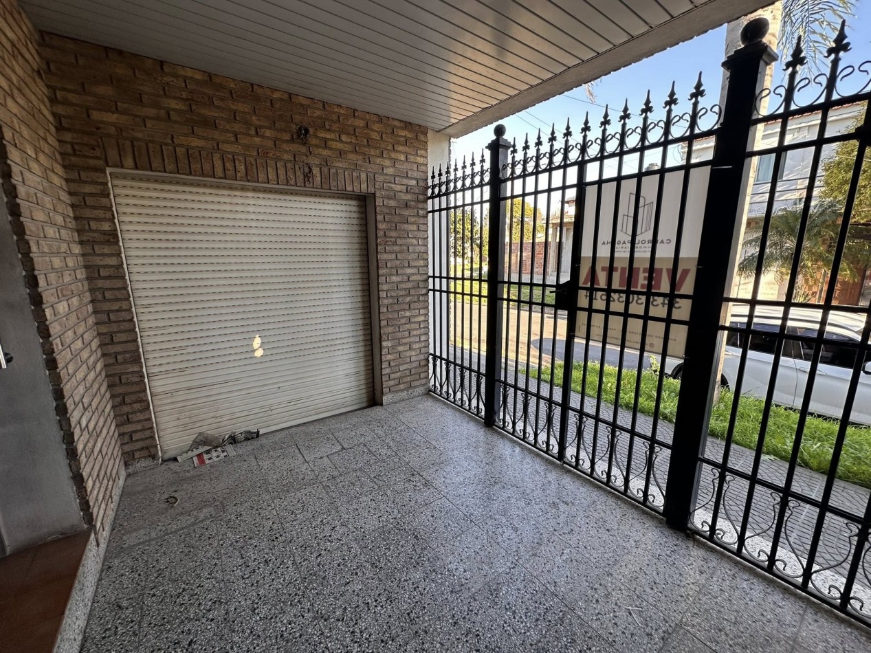 VENDO CASA 2 DORM, 2 COCHERAS. QUINCHO Y PILETA