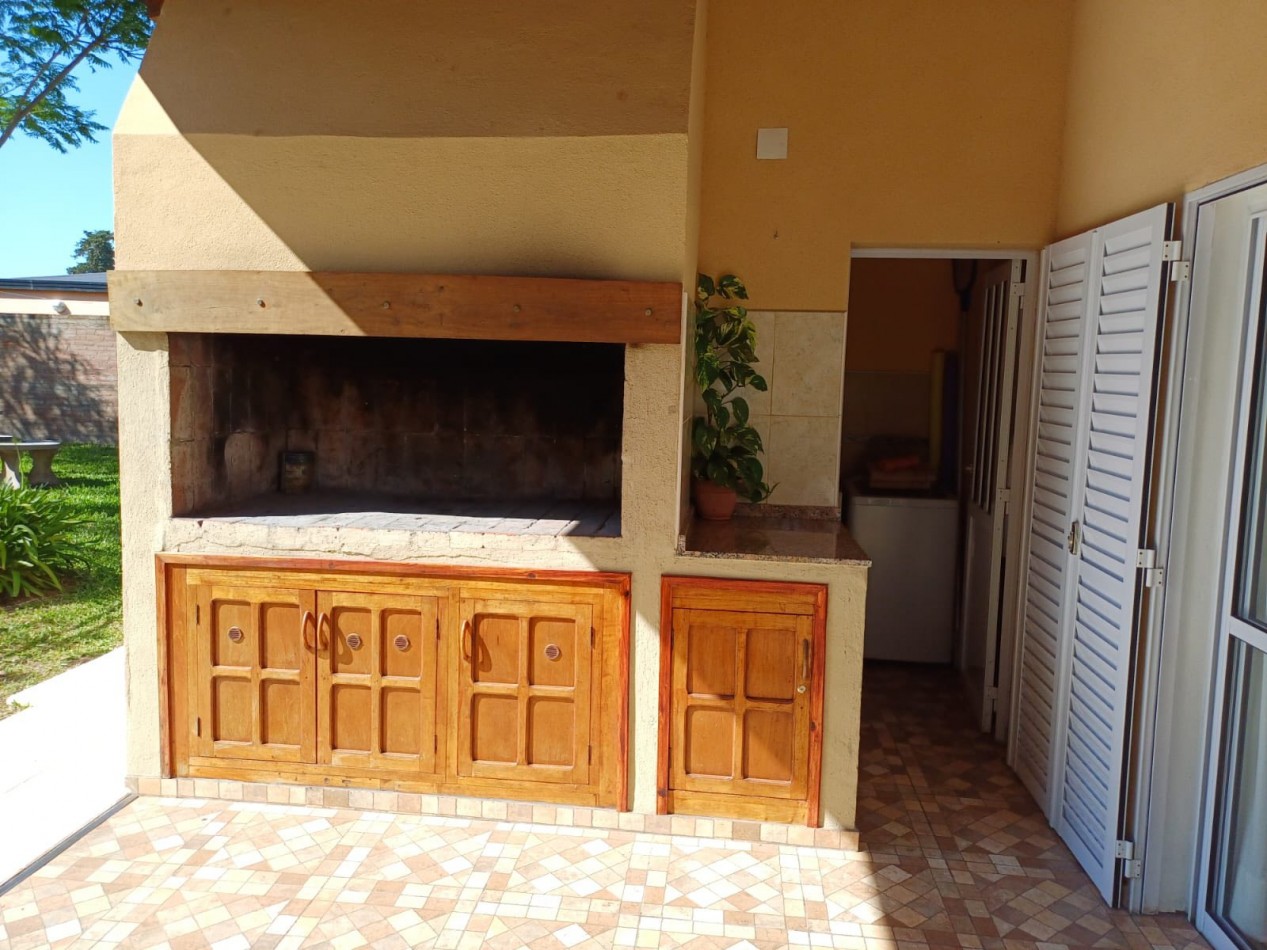 VENDO CASA QUINTA EN VILLA URQUIZA CENTRO