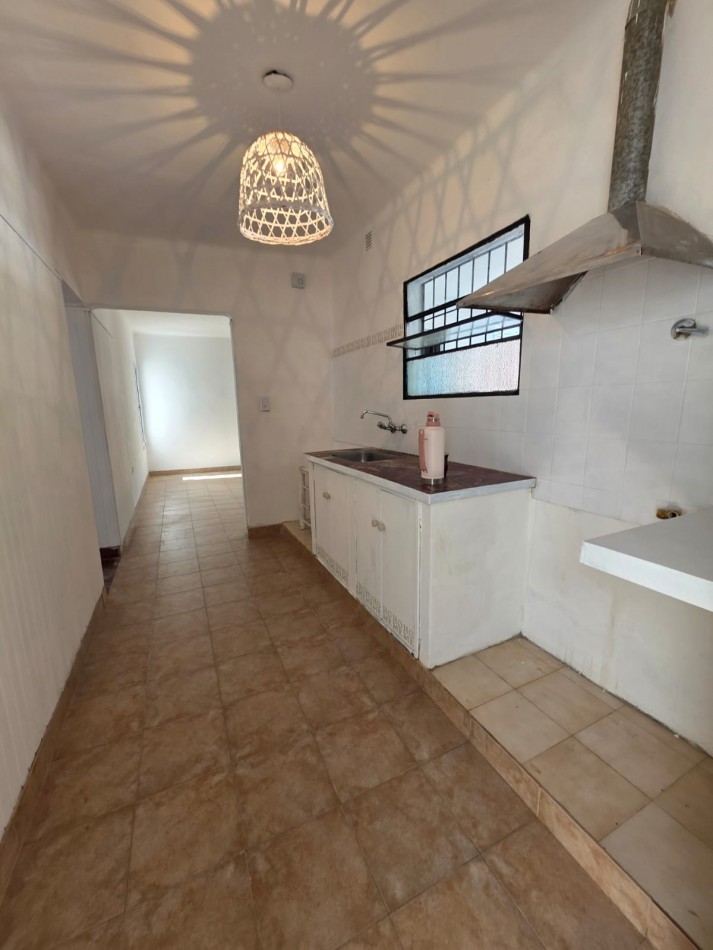 ALQUILO CASA 3 DOR ZONA CENTRO/PARQUE $550.000 + IMPUESTOS