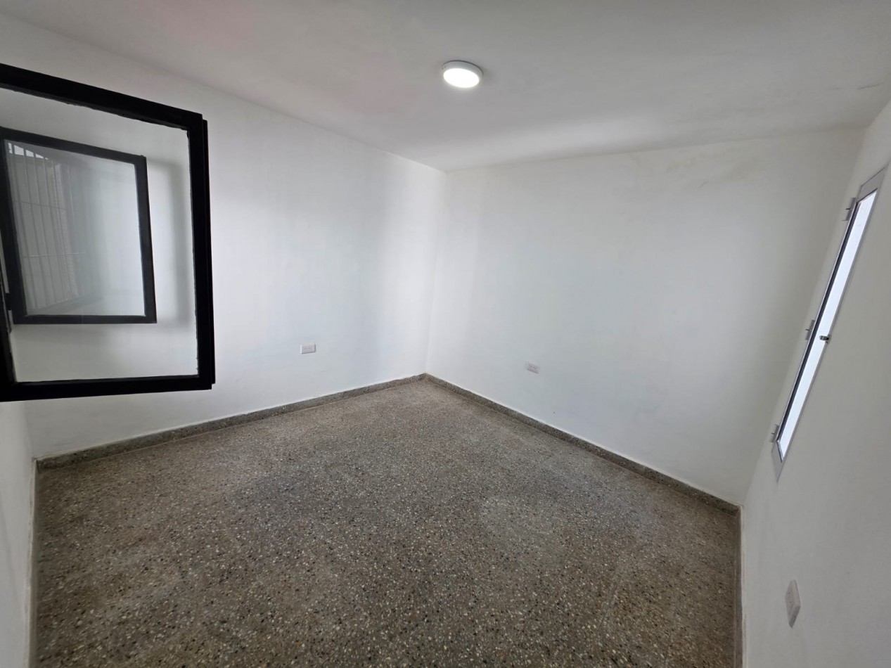 ALQUILO CASA 3 DOR ZONA CENTRO/PARQUE $550.000 + IMPUESTOS
