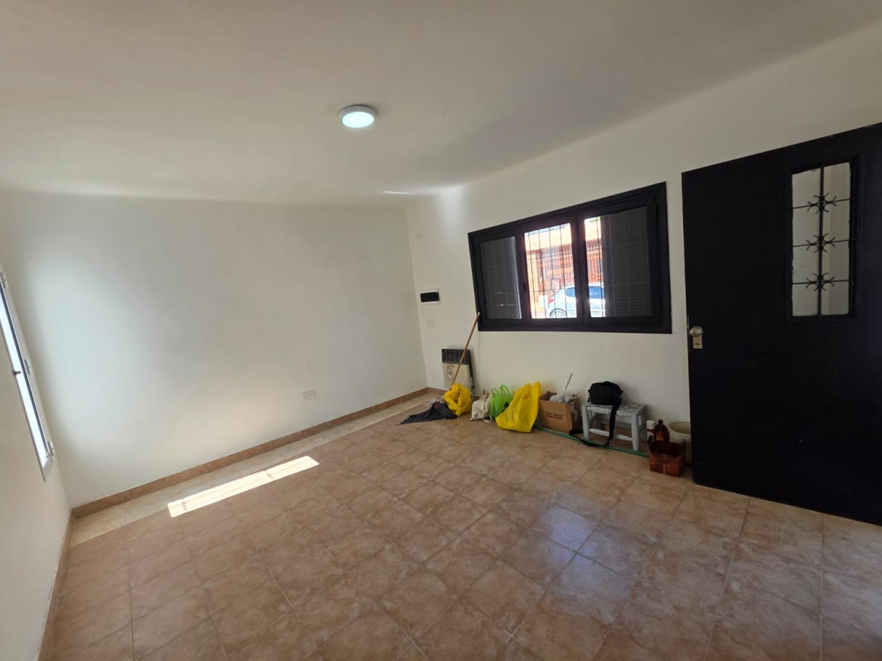 ALQUILO CASA 3 DOR ZONA CENTRO/PARQUE $550.000 + IMPUESTOS