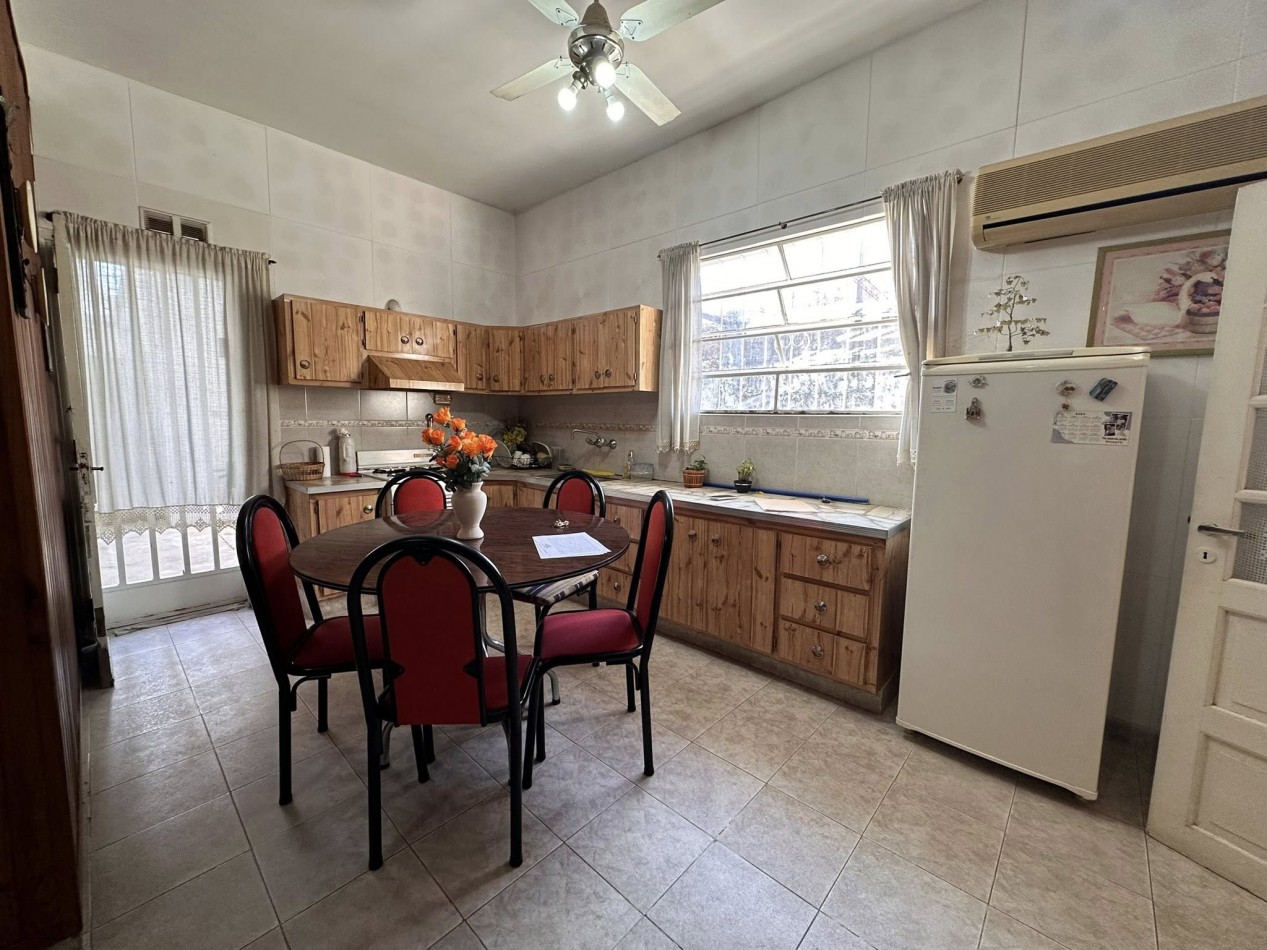 VENDO CASA 3 DORM . LOCAL COMERCIAL. GALPON
