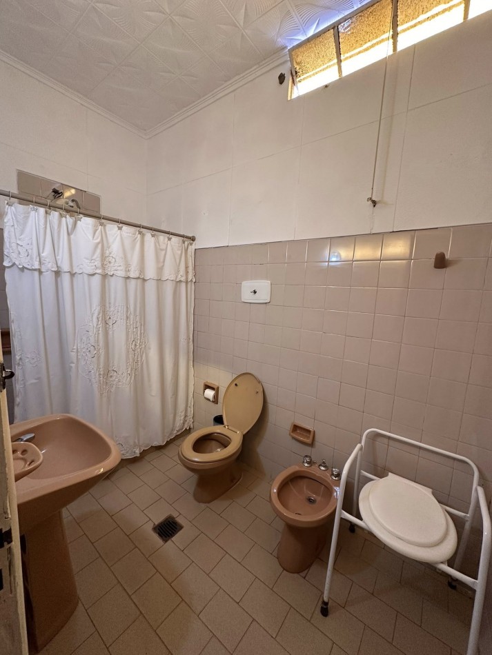 VENDO CASA 3 DORM . LOCAL COMERCIAL. GALPON