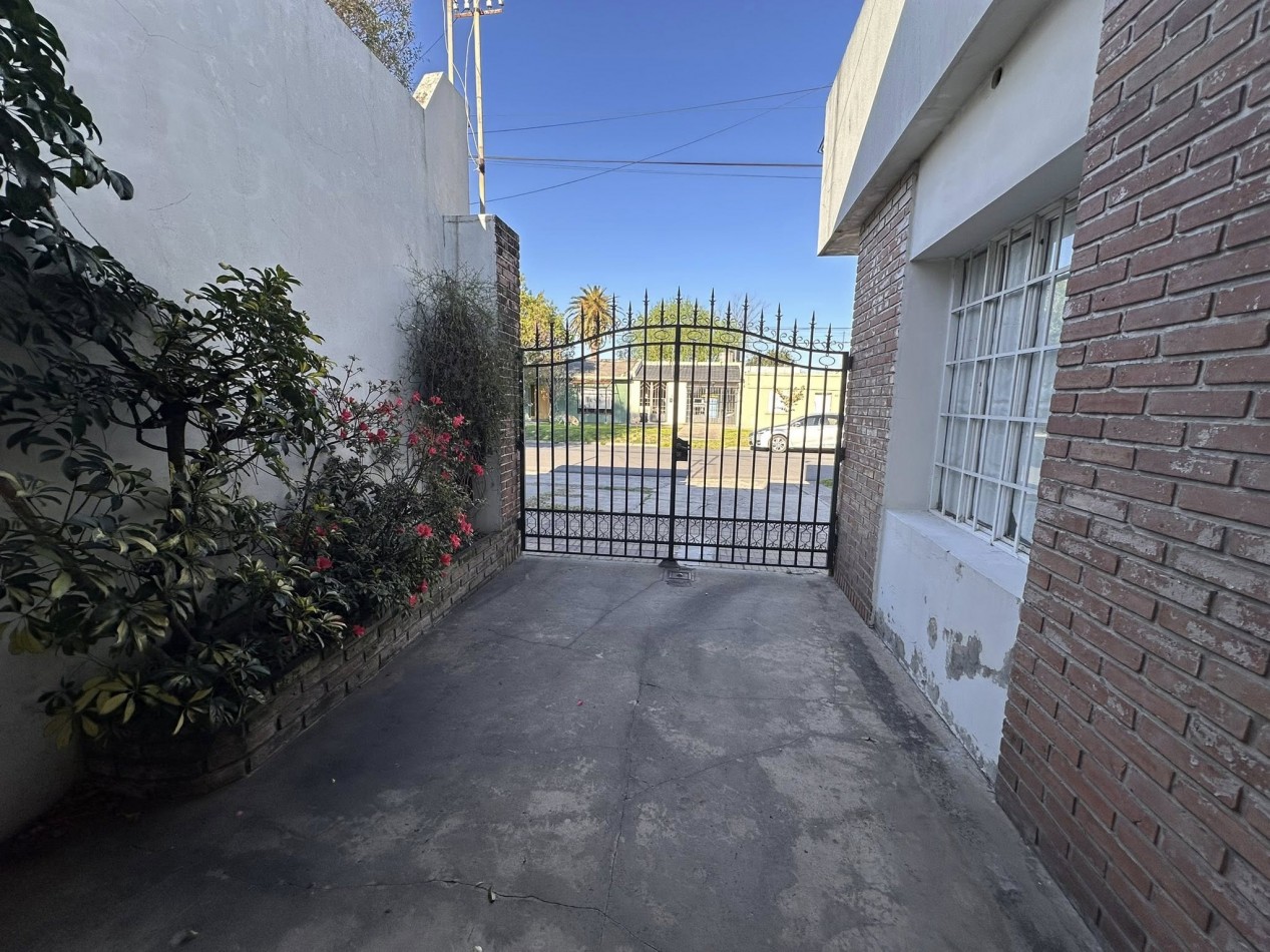 VENDO CASA 3 DORM . LOCAL COMERCIAL. GALPON