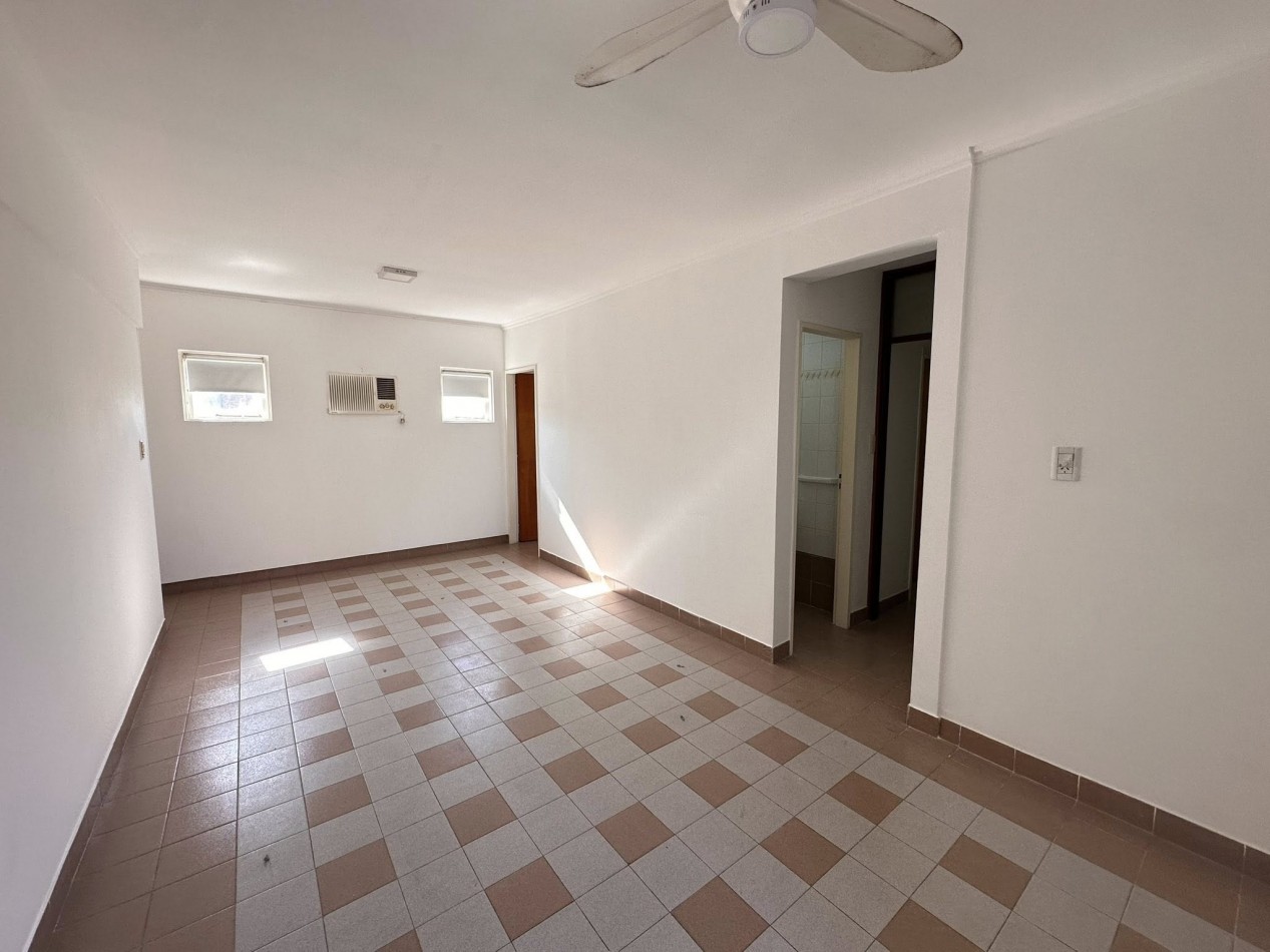VENDO DEPARTAMENTO DE 3 DORMITORIOS, 2 BAÑOS. U$D 70.000