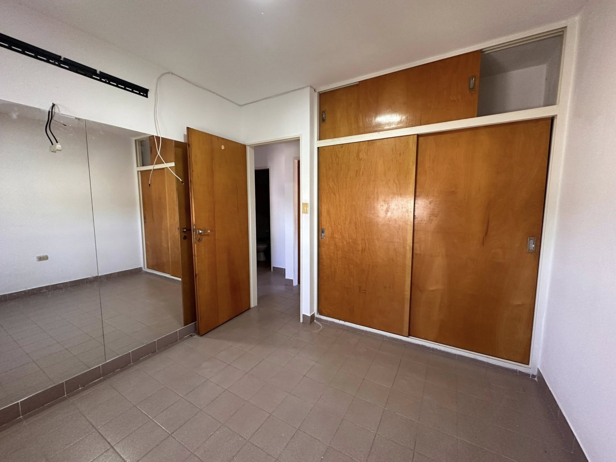 VENDO DEPARTAMENTO DE 3 DORMITORIOS, 2 BAÑOS. U$D 70.000