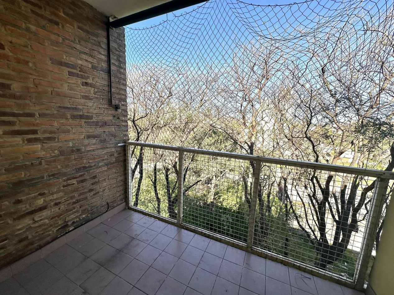 VENDO DEPARTAMENTO DE 3 DORMITORIOS, 2 BAÑOS. U$D 70.000