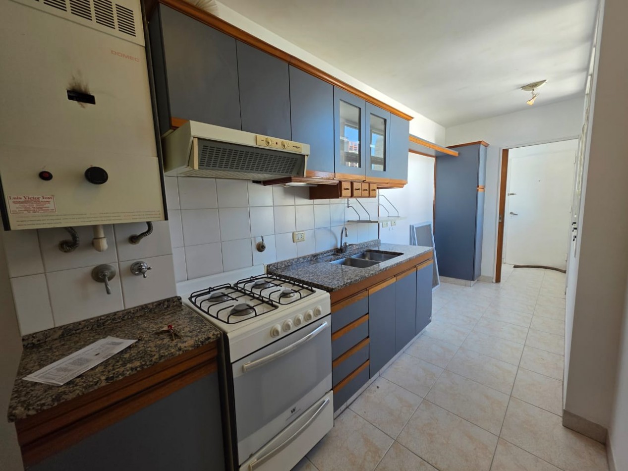 ALQUILO DEPTO 2 DORMITORIOS. ZONA PARQUE $650.000 + EXPENSAS + TASAS 