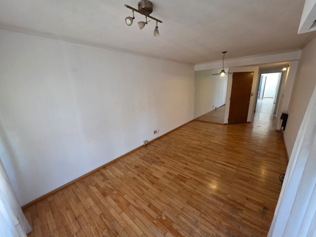 ALQUILO DEPTO 2 DORMITORIOS. ZONA PARQUE $650.000 + EXPENSAS + TASAS 