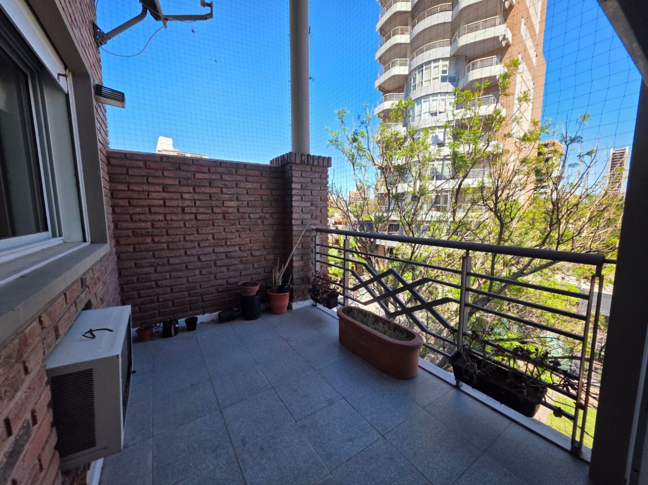 ALQUILO DEPTO 2 DORMITORIOS. ZONA PARQUE $650.000 + EXPENSAS + TASAS 