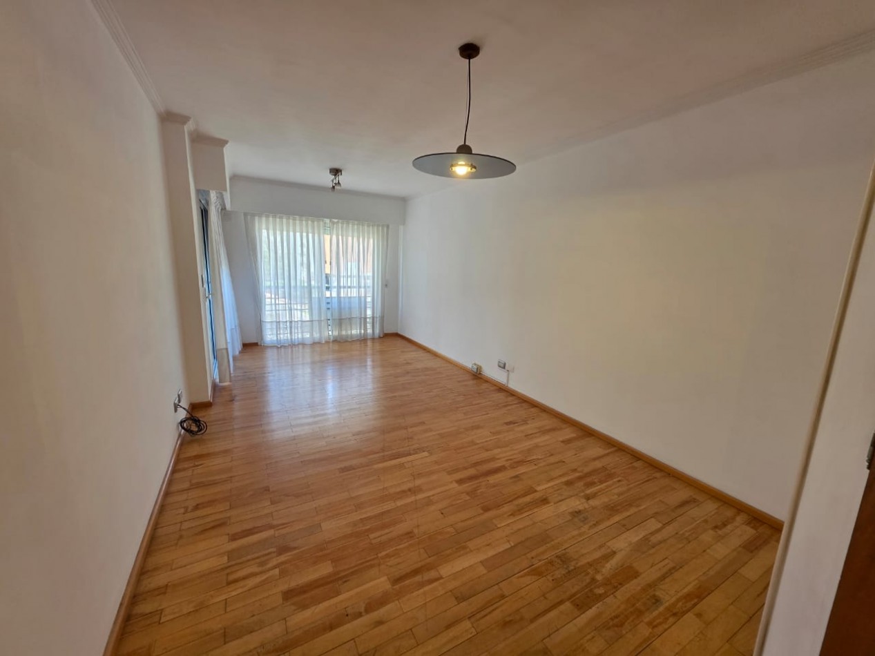 ALQUILO DEPTO 2 DORMITORIOS. ZONA PARQUE $650.000 + EXPENSAS + TASAS 