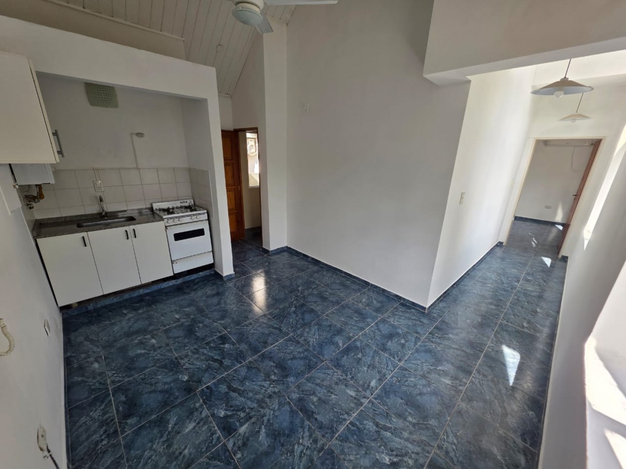 ALQUILO DEPTO 1 DOR CON COCHERA ZONA PARQUE $400.000 + EXPENSAS + TASAS 