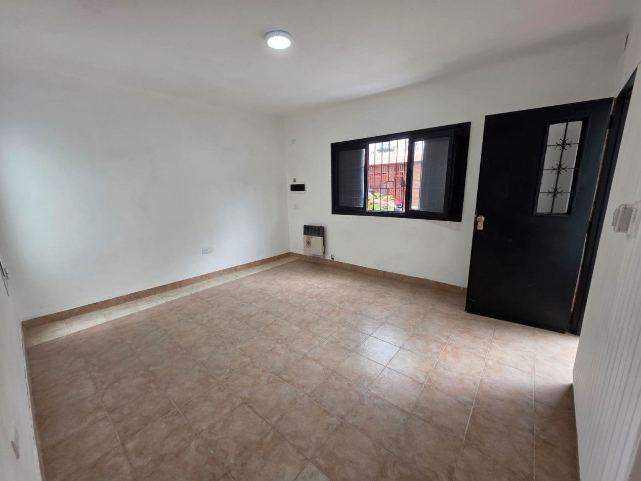 ALQUILO CASA 3 DOR ZONA CENTRO/PARQUE $490.000 FINAL