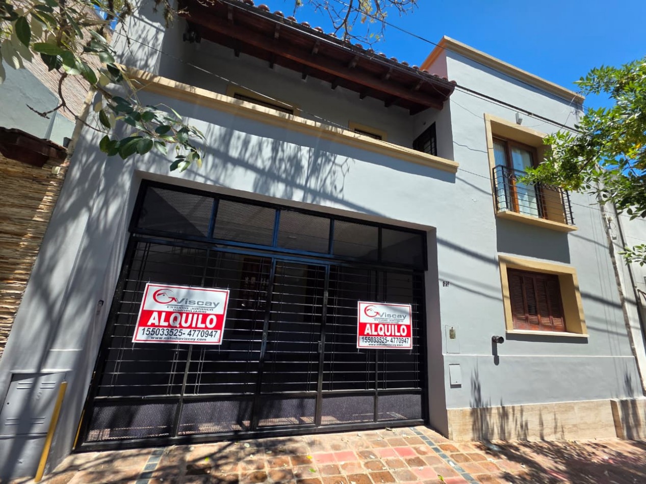 ALQUILO CASA 4 DOR, 2 COCHERAS, PILETA, QUINCHO. ZONA CENTRO PARQUE $2.200.000+ SERVICIOS