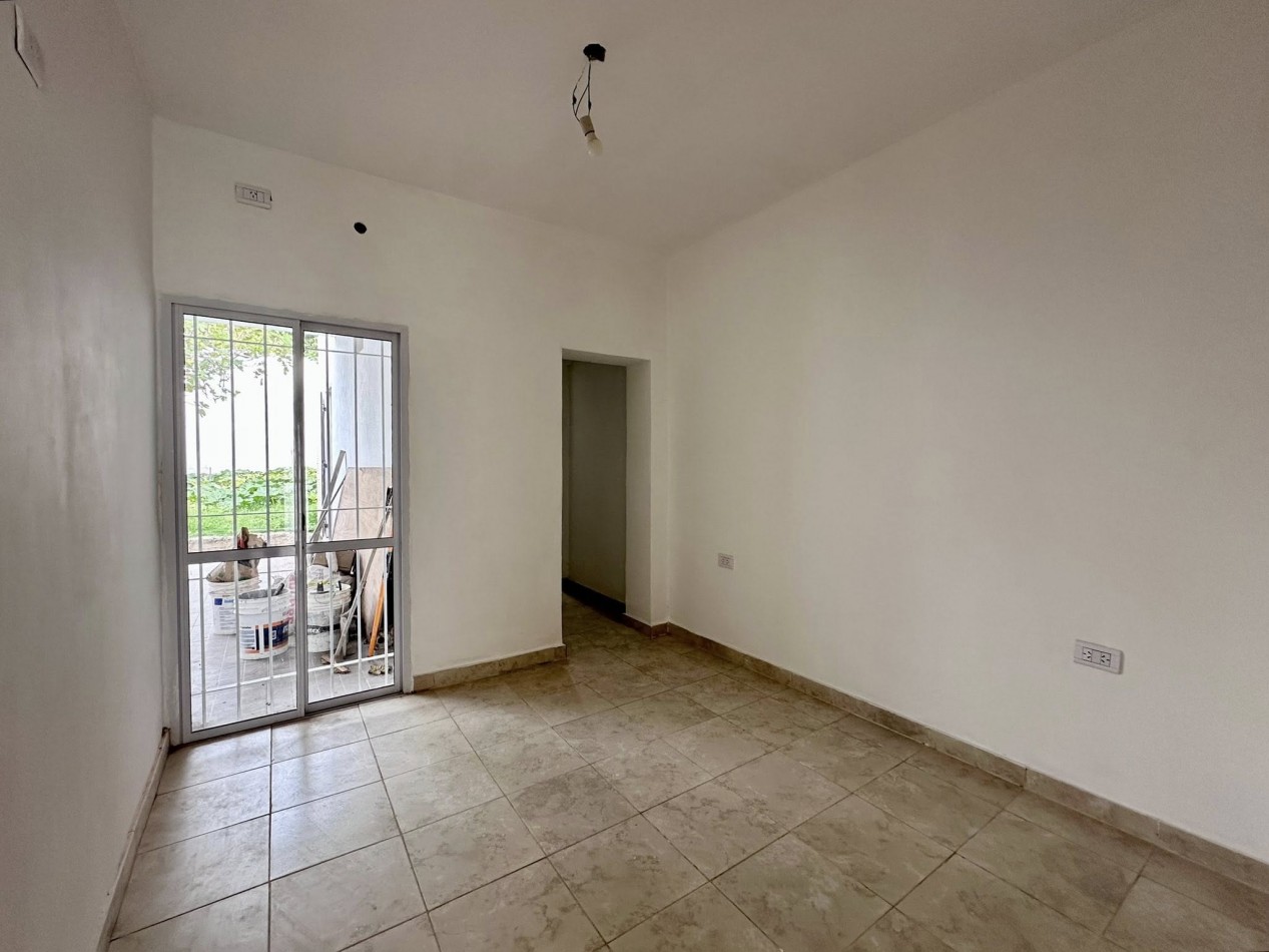 VENDO CASA HECHA A NUEVO 2 DORM. 3 BAÑOS