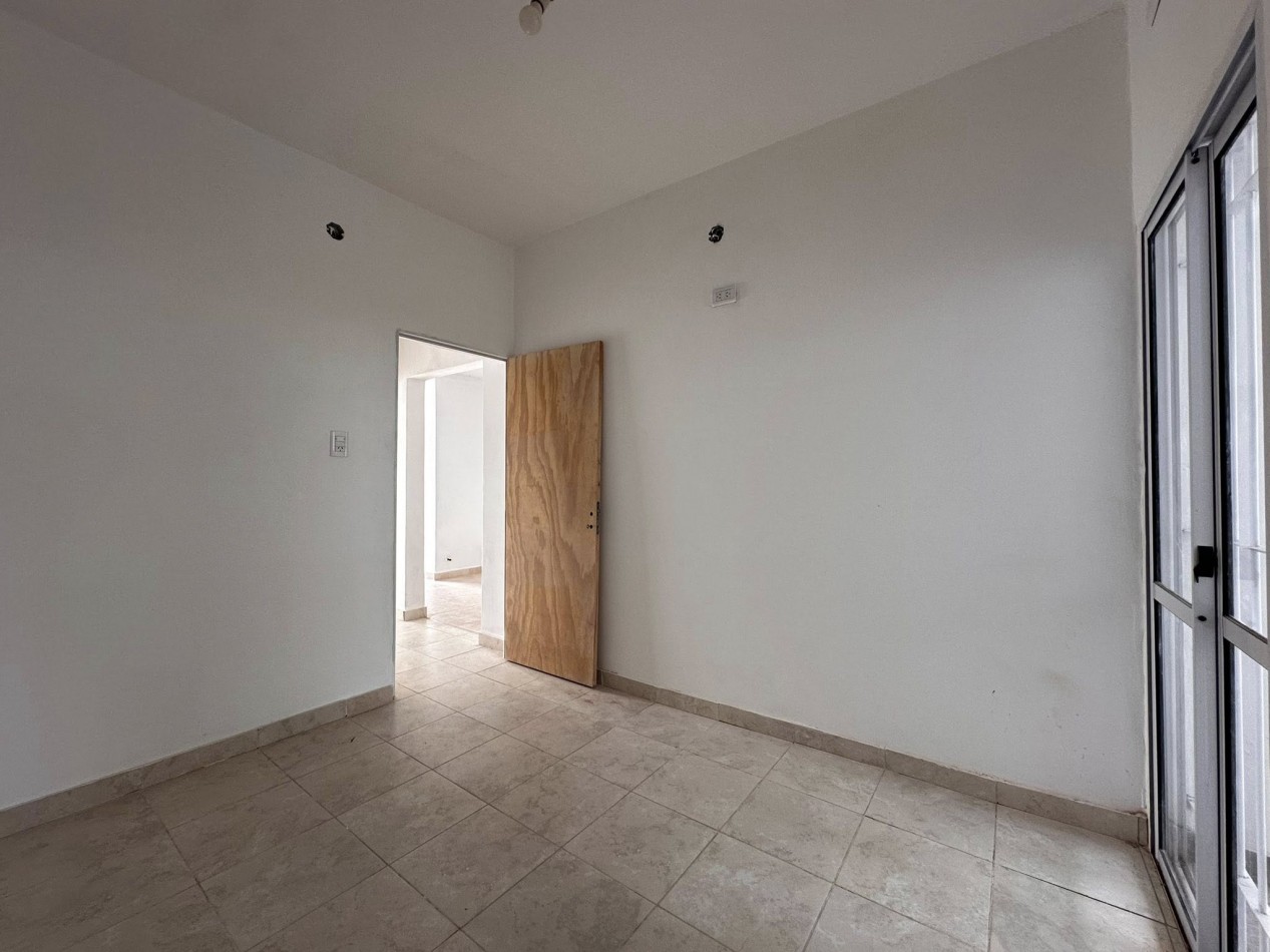VENDO CASA HECHA A NUEVO 2 DORM. 3 BAÑOS