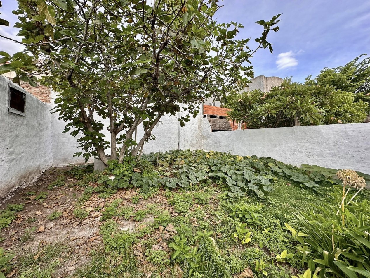 VENDO CASA HECHA A NUEVO 2 DORM. 3 BAÑOS