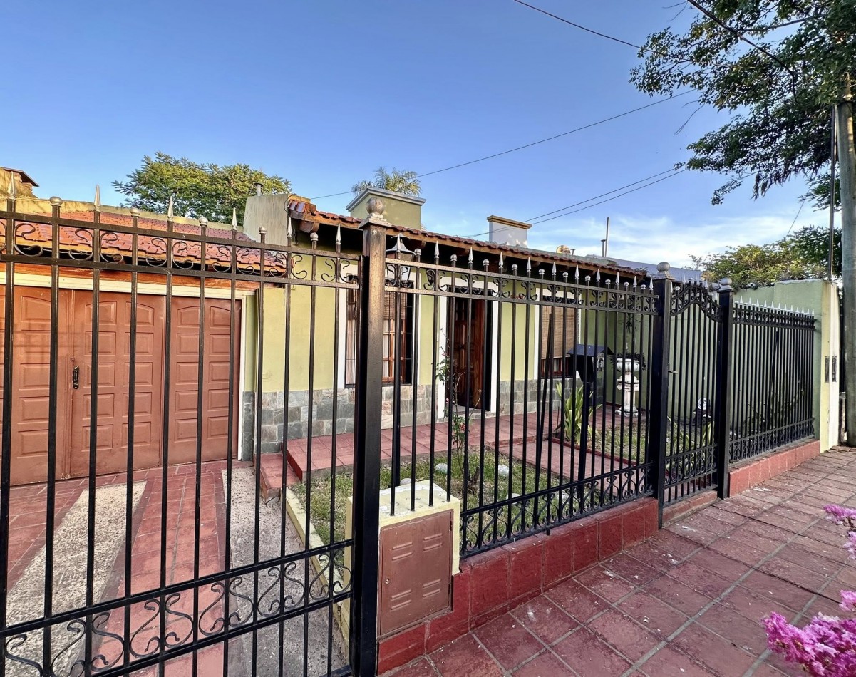 VENDO HERMOSA CASA 2 DORM. ZONA SAROBE