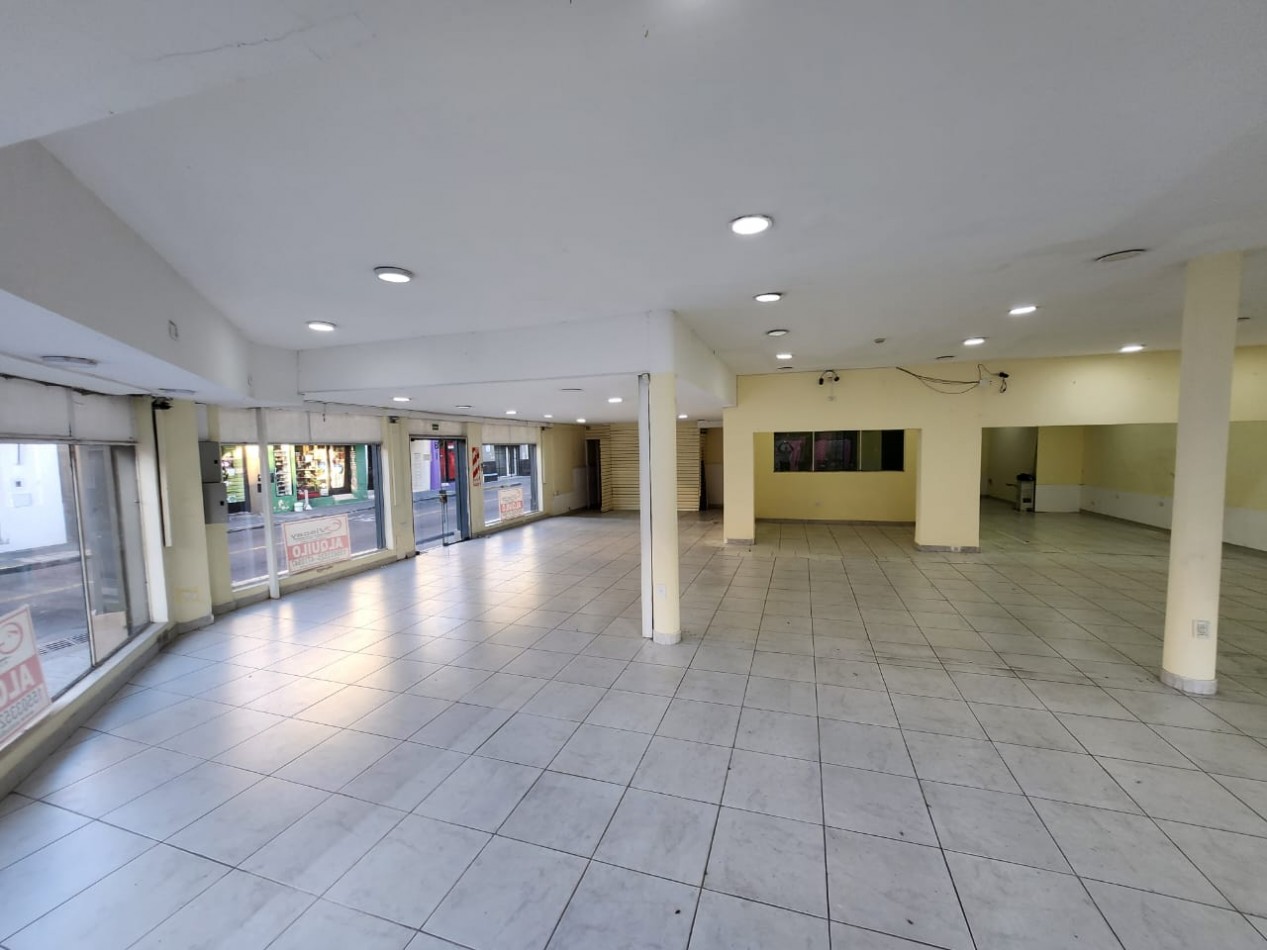 ALQUILO LOCAL COMERCIAL ZONA CENTRO $1.800.000+IVA +IMP
