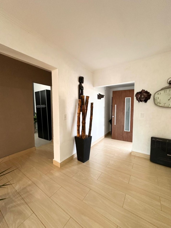 VENDO CASA NUEVA ZONA THOMPSON. 4 DOR, 2 BAÑOS, PILETA U$D 150.000