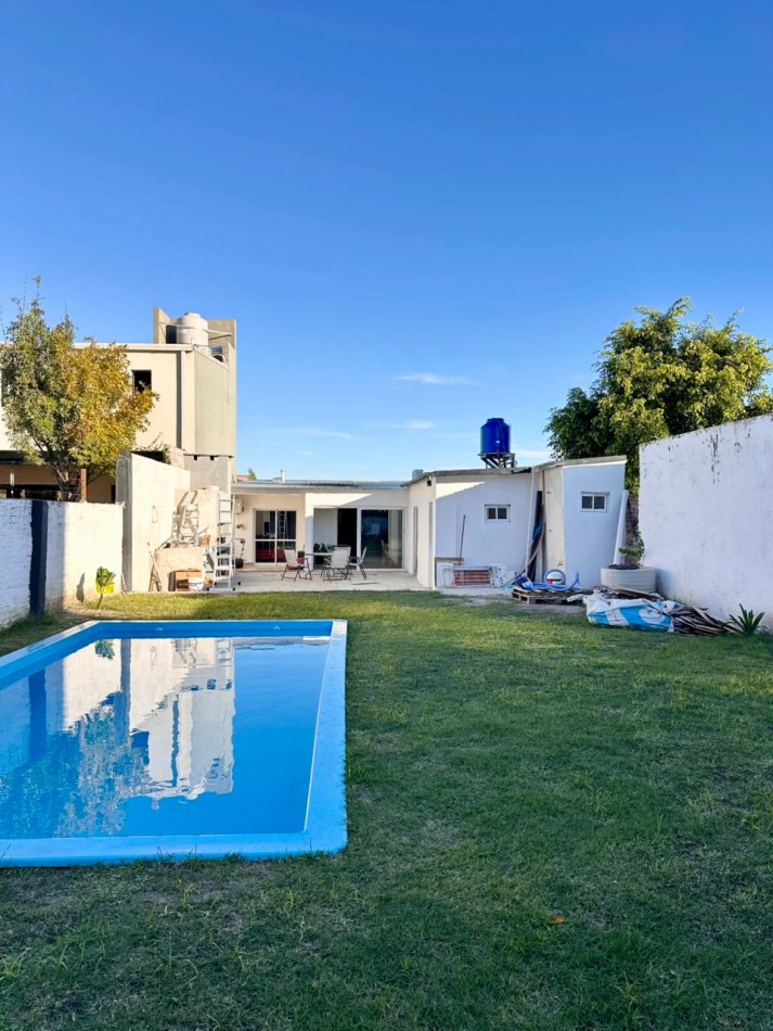 VENDO CASA NUEVA ZONA THOMPSON. 4 DOR, 2 BAÑOS, PILETA U$D 150.000