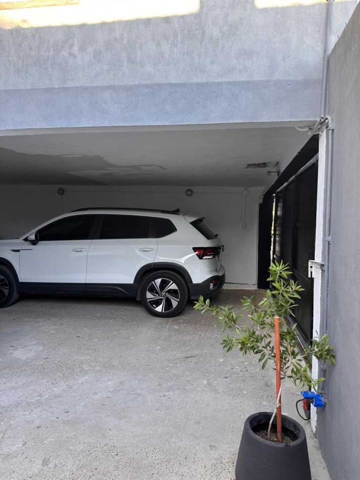 VENDO CASA NUEVA ZONA THOMPSON. 4 DOR, 2 BAÑOS, PILETA U$D 150.000